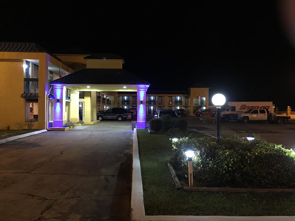 America Best Value Inn Kosciusko Bagian luar foto
